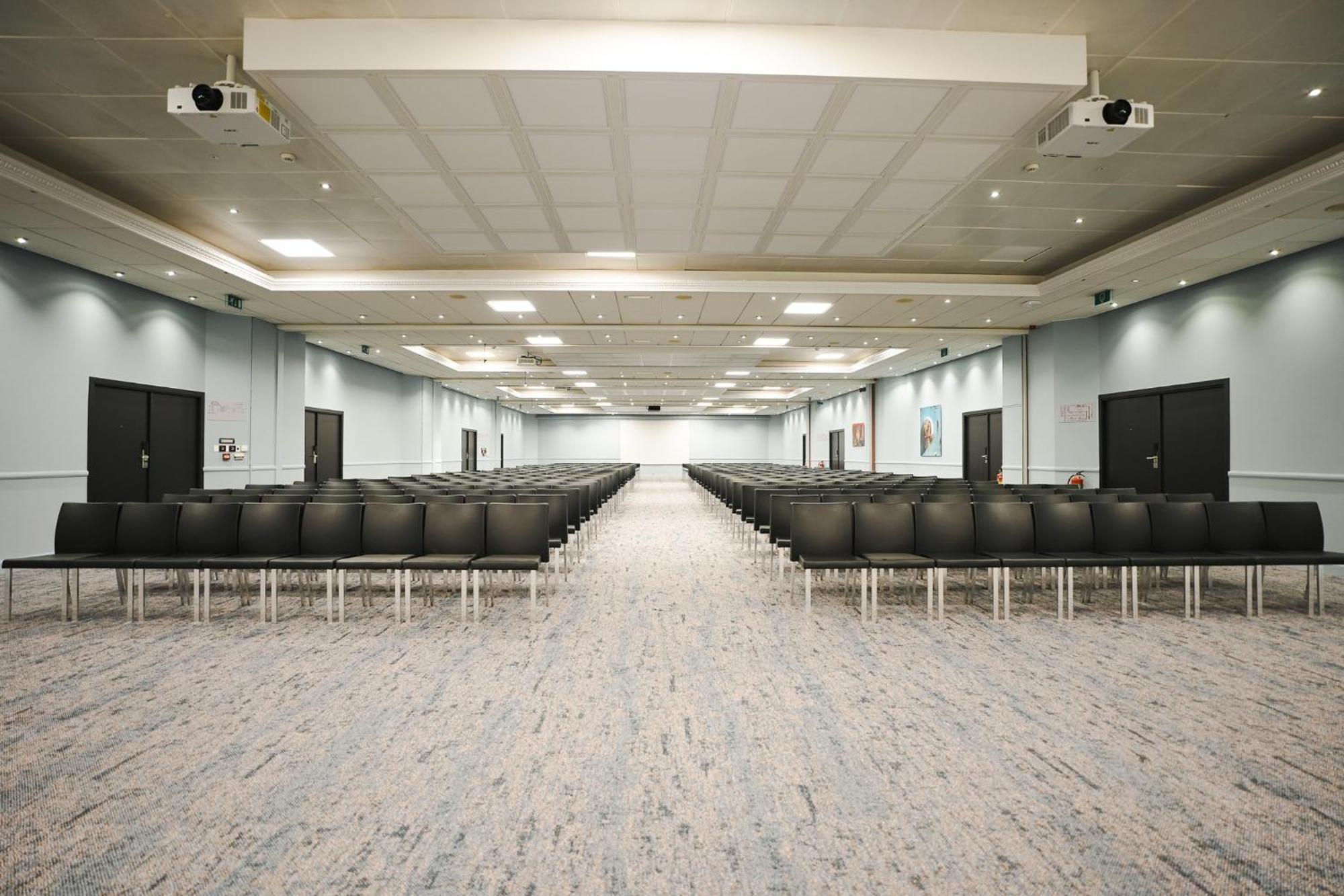 Crowne Plaza By Ihg