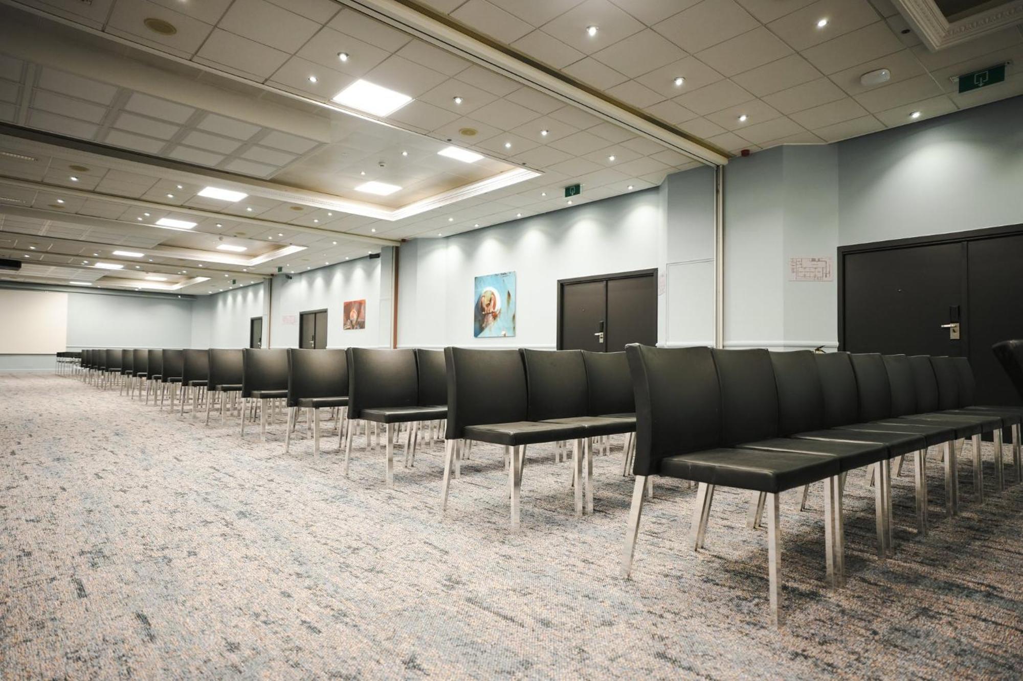 Hotel Crowne Plaza By Ihg 4*